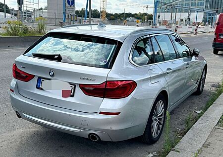 BMW 530d 530 xDrive Touring Aut. Luxury Line