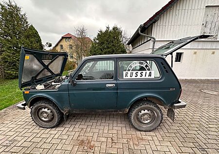 Lada Niva 1.7i Only