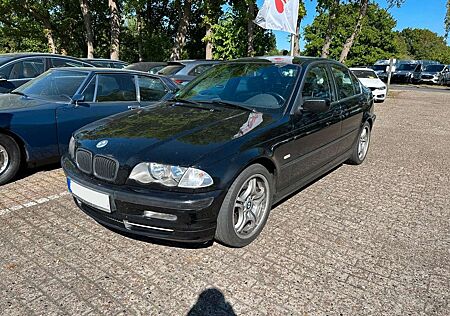 BMW 330 i Lim. Schalter Sportsitze Teilleder HiFi