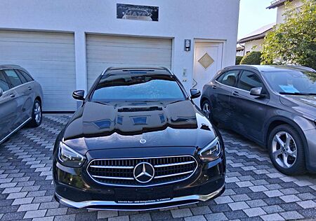Mercedes-Benz E 220 d T Modell AVANTGARDE Top gepflegt