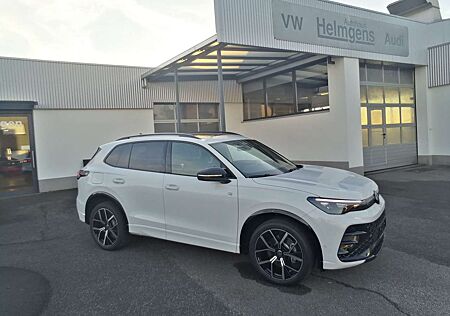 VW Tiguan Volkswagen 1.5 TSI Hybrid R-Line PANO AHK NAVI ACC BlackStyle