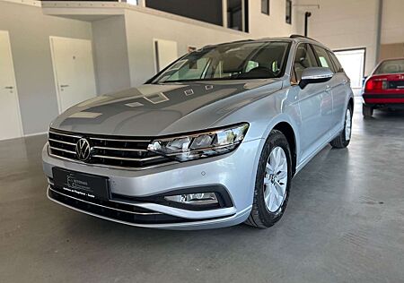 VW Passat Variant Volkswagen /Business/LED/Kam/DSG/SHZ/CarPlay