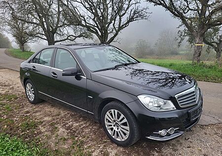 Mercedes-Benz C 200 CGI BlueEfficiency (204.048) Automatik SHZ PDC