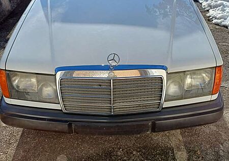 Mercedes-Benz 230 124