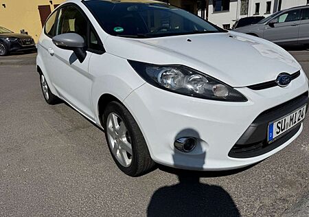Ford Fiesta Trend Klima TüvNeu 8-Fach Alu