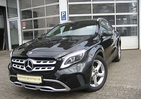 Mercedes-Benz GLA 180 - Navi - 360° -