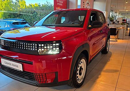 Fiat Grande Panda "RED" 44 kWh - LED, CarPlay, PDC