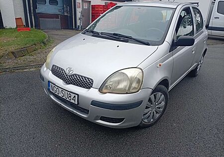Toyota Yaris 1.0 AC