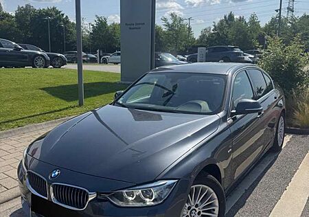 BMW 318 F30 *Luxury Line*