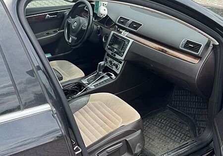 VW Passat Variant Volkswagen 2.0 TDI SCR DSG (BlueM. Tech) Highline