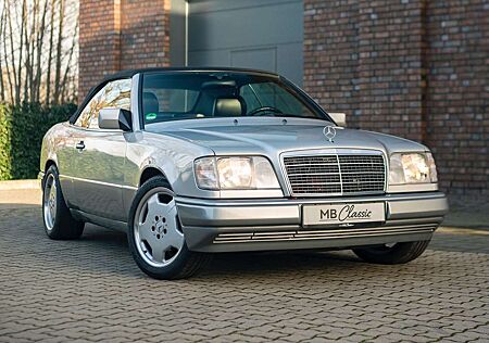 Mercedes-Benz E 220 W124 Cabrio, 69.000 KM, Scheckheft, Topzustand