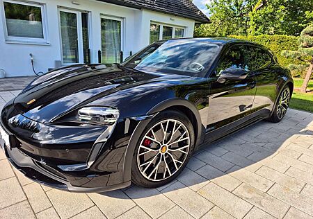 Porsche Taycan Cross Turismo 4S mit Approved Garantie