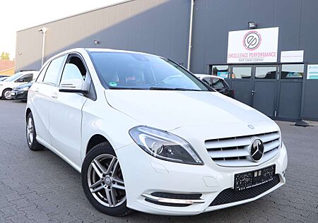 Mercedes-Benz B 220 CDI SPORT WHITE / XENON / NAVI+ / 1.HAND