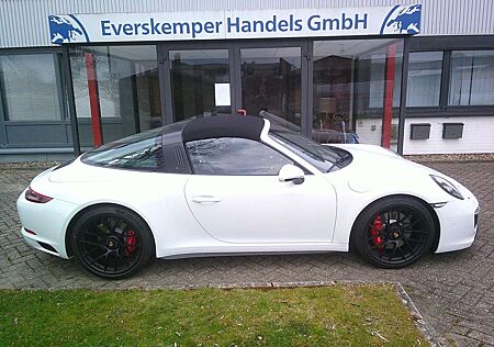 Porsche 911 Carrera 4 GTS TARGA H.-Lenkung Liftachse