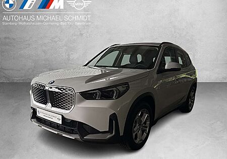 BMW iX1 eDrive20 DAB LED RFK Komfortzg. Klimaaut.