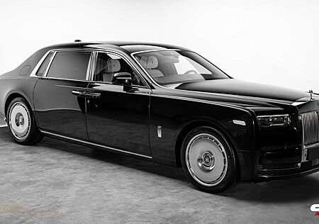 Rolls-Royce Phantom EWB +Shooting Star+Bespoke+