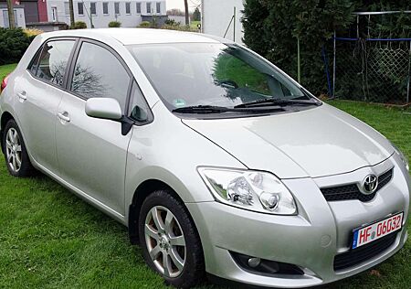 Toyota Auris 1.4 VVT-i