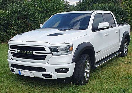 Dodge RAM Laramie Crew Cab
