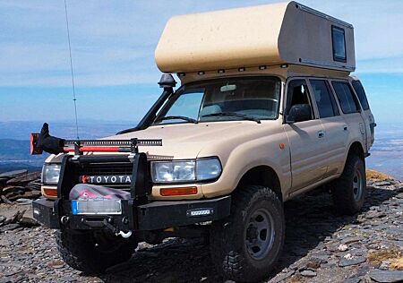 Toyota Land Cruiser HZJ 80