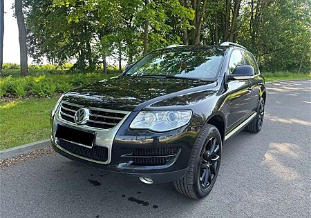 VW Touareg Volkswagen 3.0 V6 TDI DPF Aut.
