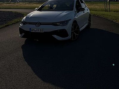 Volkswagen Golf R Performance 4Motion