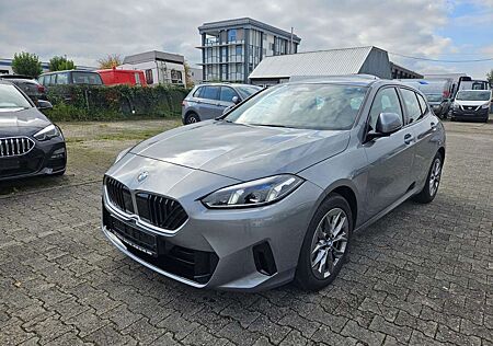 BMW 120 1er Aut. Navi Kamera PDC