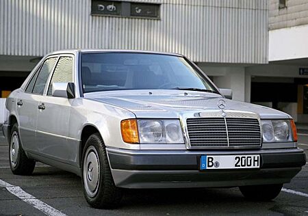 Mercedes-Benz 200 D W124