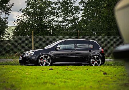 VW Golf GTI Volkswagen 2.0 DSG Pirelli