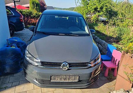 VW Touran Volkswagen 1.2 TSI (BlueMotion Technology) Trendline
