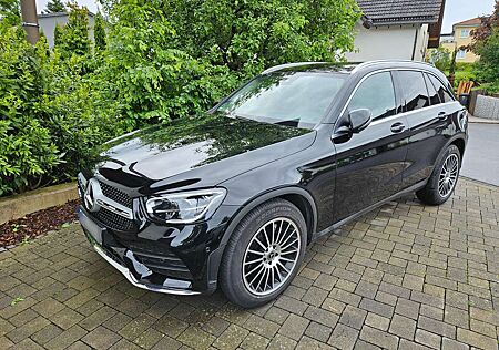 Mercedes-Benz GLC-Klasse GLC 200 4M AMG AHK Pano Kamera Ambiente 2.Hd.