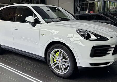 Porsche Cayenne E-Hybrid Tiptronic S Platinum Edition Approved Garantie