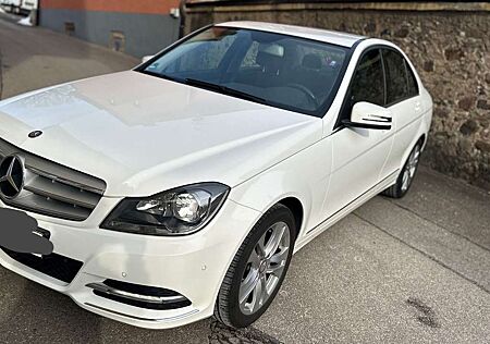 Mercedes-Benz C 200 CGI BlueEfficiency (204.048)