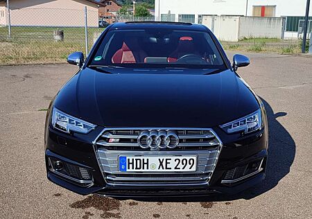 Audi S4 3.0 quattro/Matrix/360°/B&O/NAPPA/MASSAGE