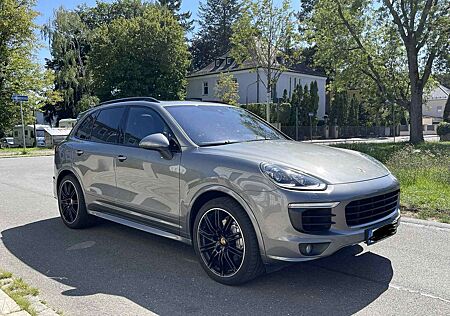 Porsche Cayenne S Diesel Tiptronic Sport Design carbon Paket