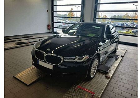 BMW 530 e xDrive EGSD/Head/ACC/360°/H&K/18"/DAB/Laser