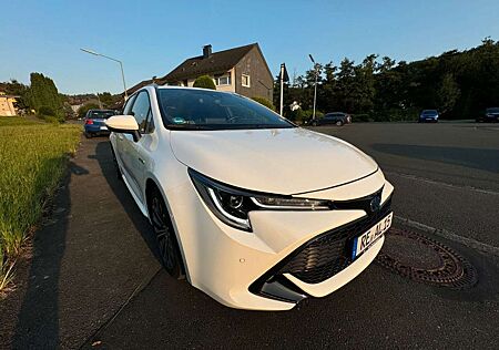 Toyota Corolla +2.0+Hybrid+Touring+SportsTeam+Deutschland