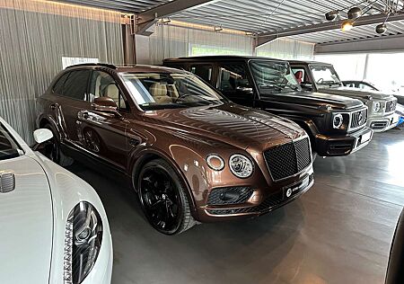 Bentley Bentayga 6.0 W12 *Black-Specification ACC 22" Leder beige