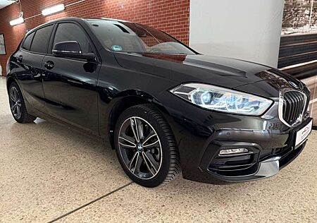 BMW 120 i Sport Line* M-Lenkrad*AppleCar*PDC*34 TSD*