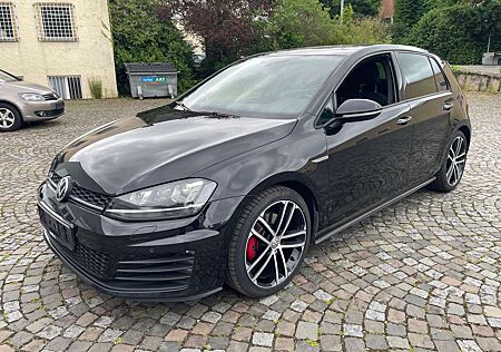 VW Golf Volkswagen GTD