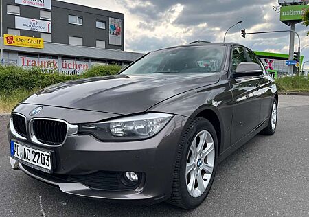 BMW 318 Baureihe 3 Lim. d * NAVI * AUTOMATIK *