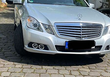 Mercedes-Benz E 200 T CGI BlueEFFICIENCY Automatik Elegance