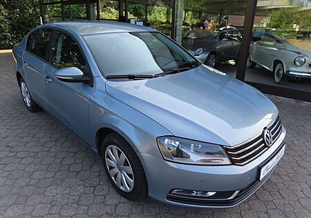 VW Passat Volkswagen 2.0 TDI DSG BlueMotion Trendline *1.Hand*PDC*Klima