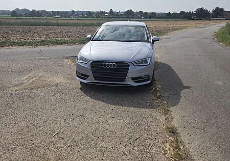 Audi A3 1.6 TDI (clean diesel) Ambition