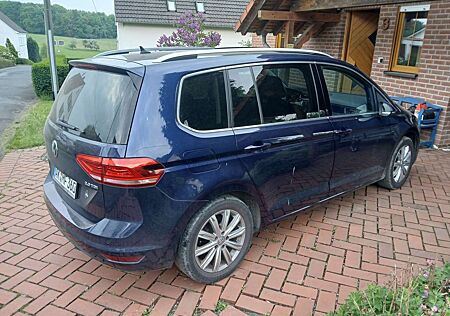 VW Touran Volkswagen 2.0 TDI SCR (BlueMotion Technology)