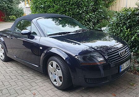 Audi TT Roadster 1.8 T 132kW in Leder Cocosbeige