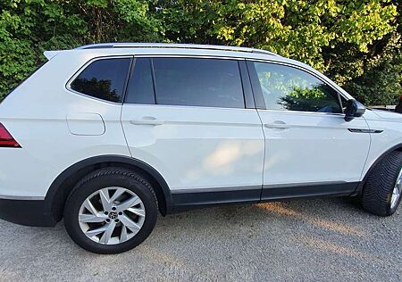 VW Tiguan Allspace Volkswagen 7-Sitzer 1.5 TSI DSG