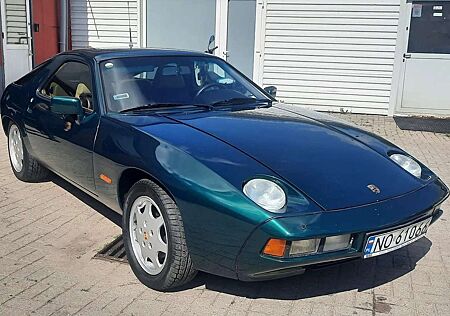 Porsche 928 Coupe