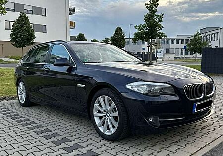 BMW 523i 523