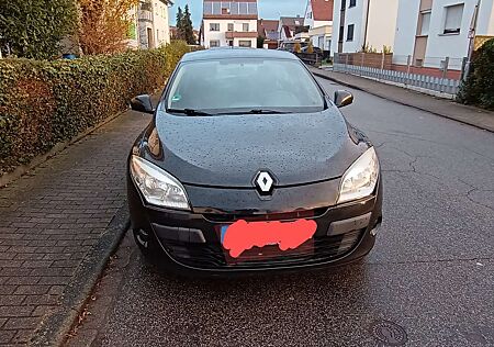 Renault Megane Mégane III 1.6 16V Authentique