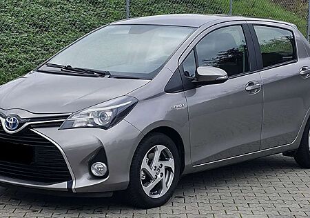 Toyota Yaris Hybrid Automatik 1.Hand Navi Alu Kamera